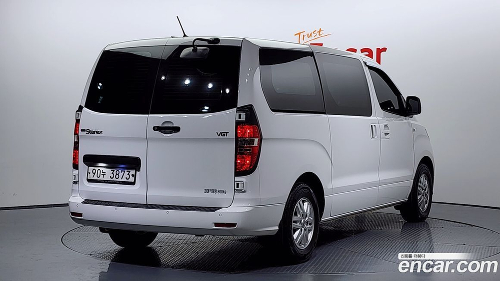 Hyundai The New Grand Starex Van 3-х местный (06.2020)