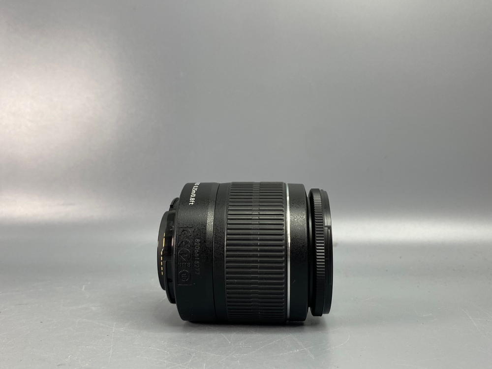 Canon EF-S 18-55mm f/3.5-5.6 II неисправен