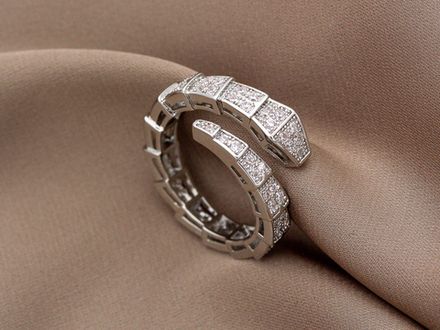 Кольцо "Змейка" со стразами (уценка)