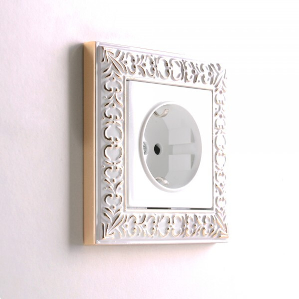 Розетка с заземлением, безвинтовой зажим (белый)