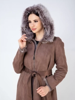 Дубленка зимняя с капюшоном натуральная