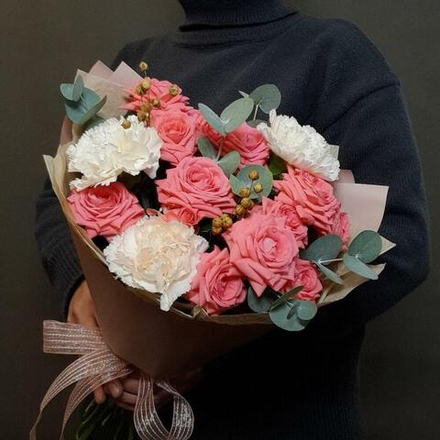 Авторский букет "Коралловый рассвет"