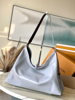 Louis Vuitton CarryAll Dark MM