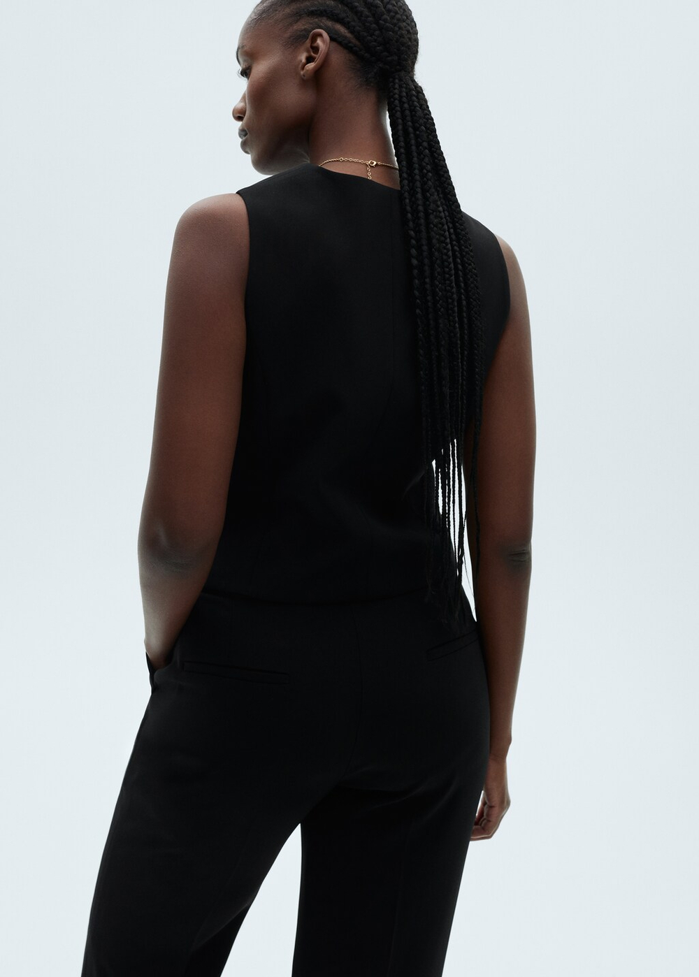 Костюмный жилет с пуговицами