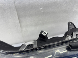 Оригинальная LED фара Toyota RAV4 (левая/правая),