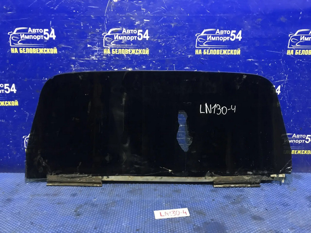 Стекло пятой двери TOYOTA HILUX SURF 1992