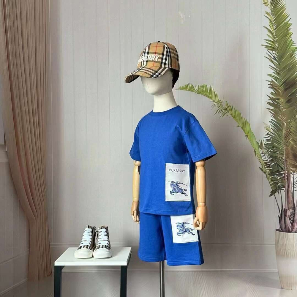 Шорты и футболка для мальчика Burberry