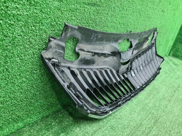 Решетка радиатора Skoda Rapid 1 (2012-2020)