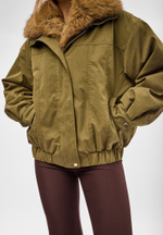 Парка оливковый