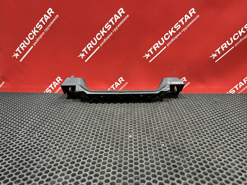 Ручка открывания капота