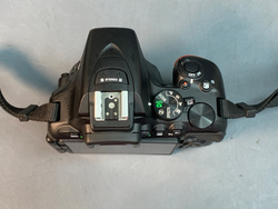 Nikon D5600 kit AF-P 18-55mm VR 2.800 кадров