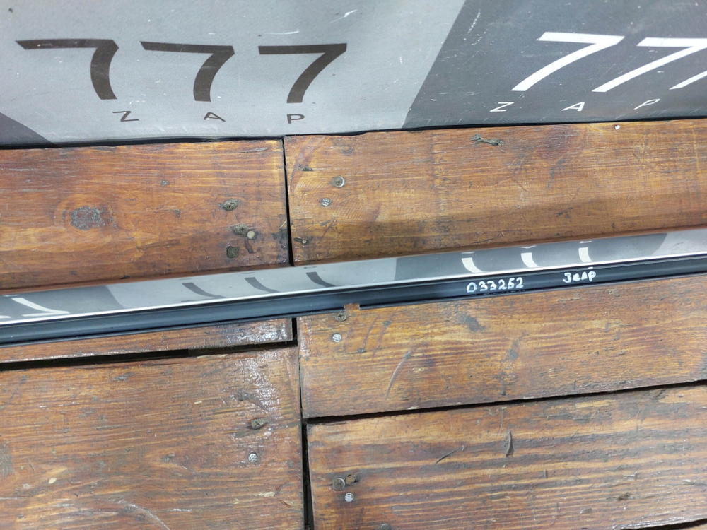 Накладка стекла переднего левого Grand Cherokee WK2 10-22 Б/У Оригинал 55399291AE