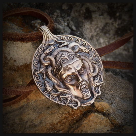 Кулон "Медуза" , бронза