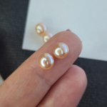 Жемчуг натуральный персиково розовый, 7мм, подушечка кабошон, полупросверленный, цена за пару