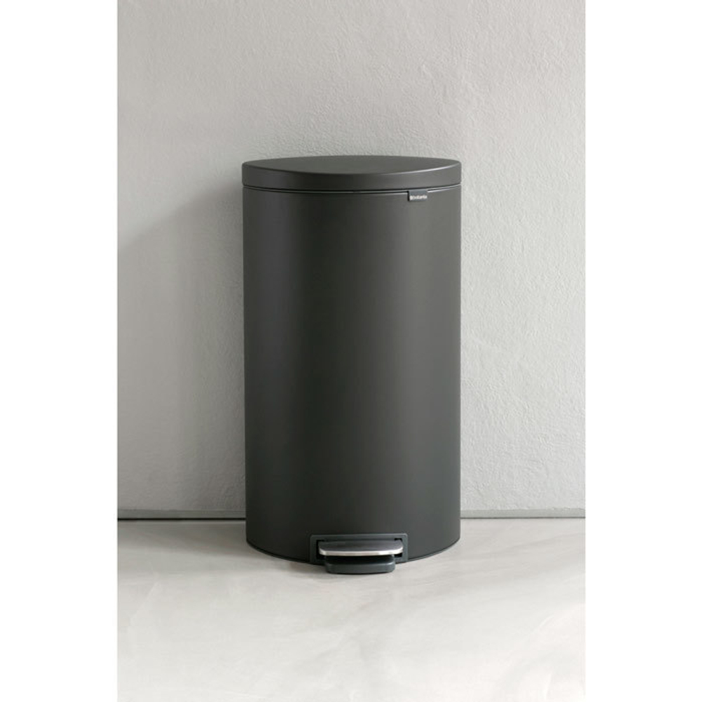 Мусорный бак с педалью 30л FB Brabantia Минерально-графитовый