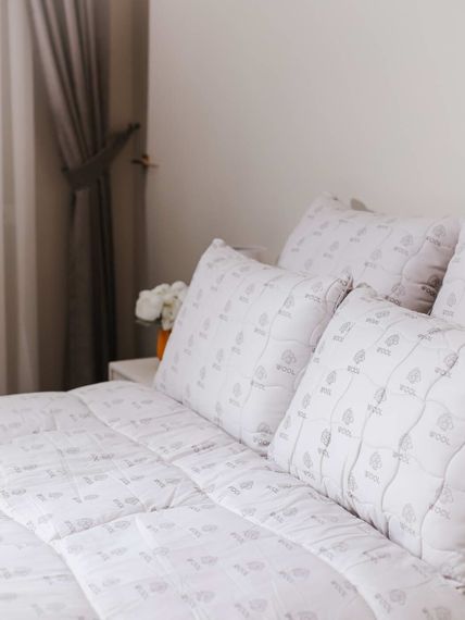 Premium wool Подушка 70х70