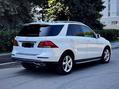 Mercedes-Benz GLE 300d