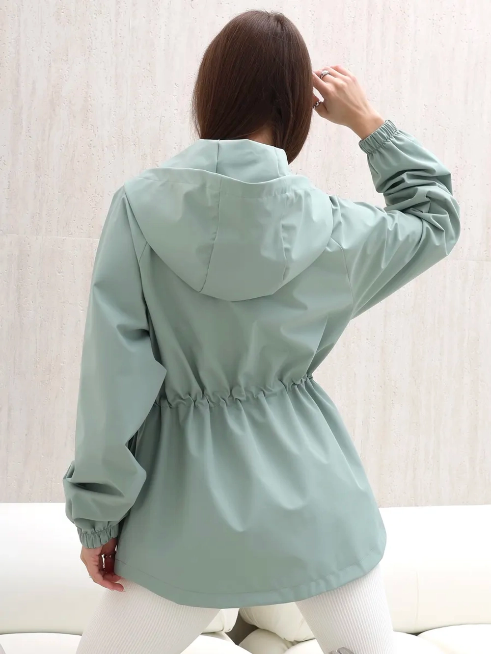 Ветровка удлиненная с капюшоном