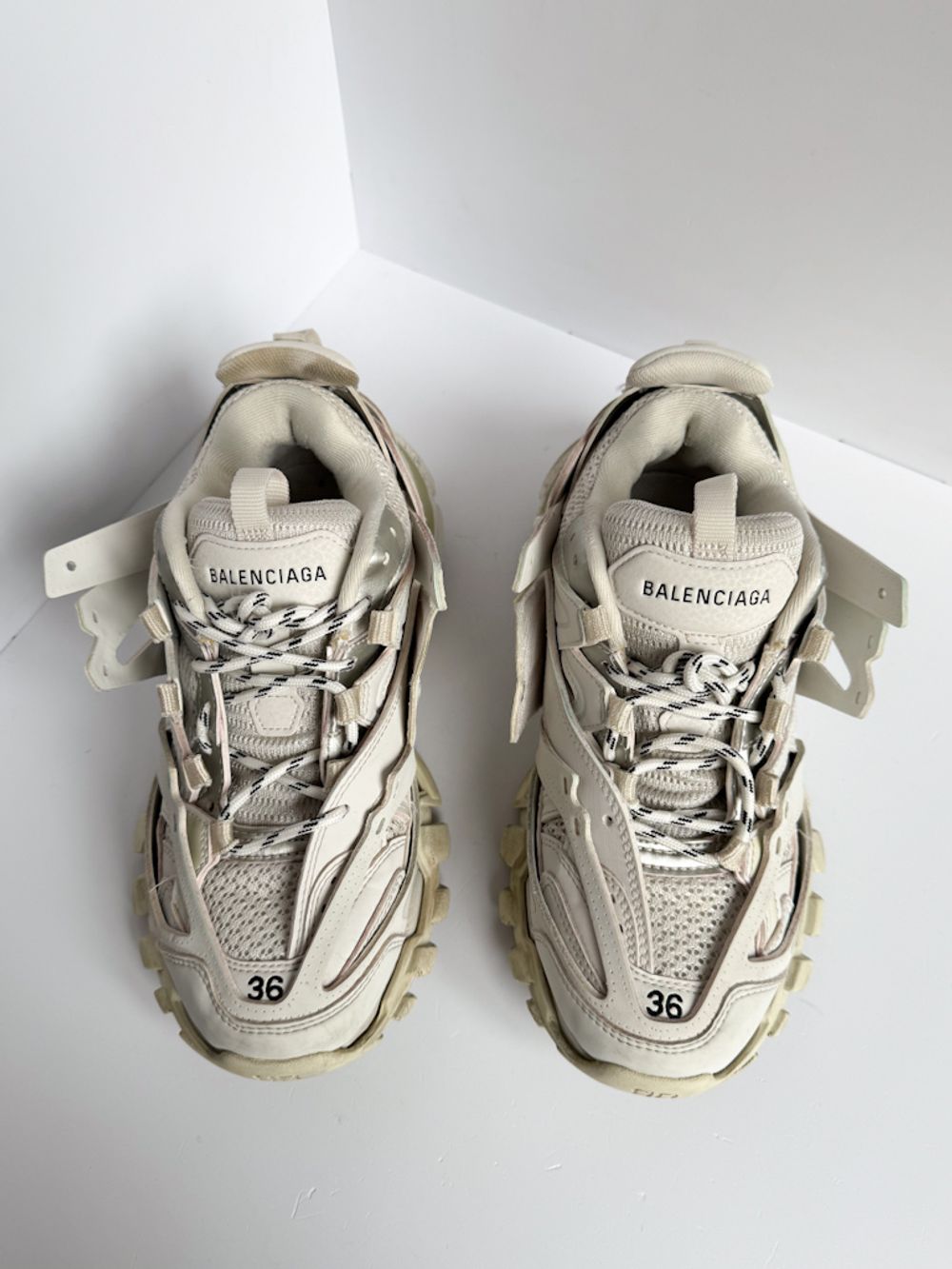 Кожаные кроссовки Balenciaga, 36