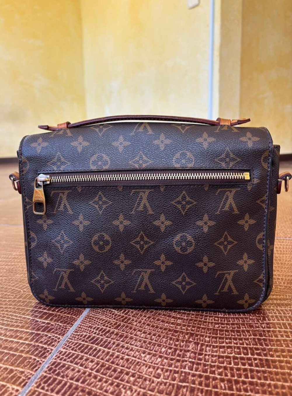 Сумка Louis Vuitton Pochette Metis