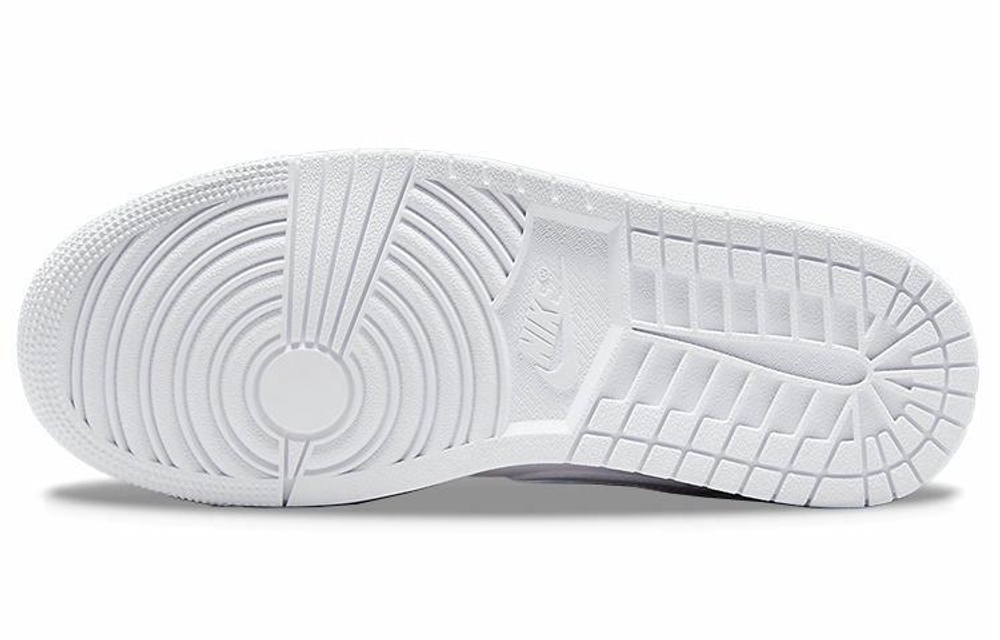 Кроссовки Jordan Air Jordan 1 Low "Triple White" (Женская размерная сетка)