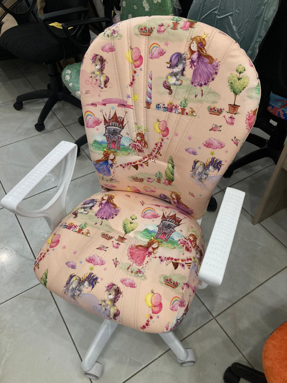 Кресло Варна бел м Принцесса беж п Гольф