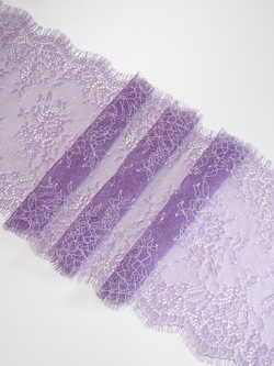 Кружево шантильи яркая лаванда с шампанью неэластичное ширина 22 см длина 1.45 м