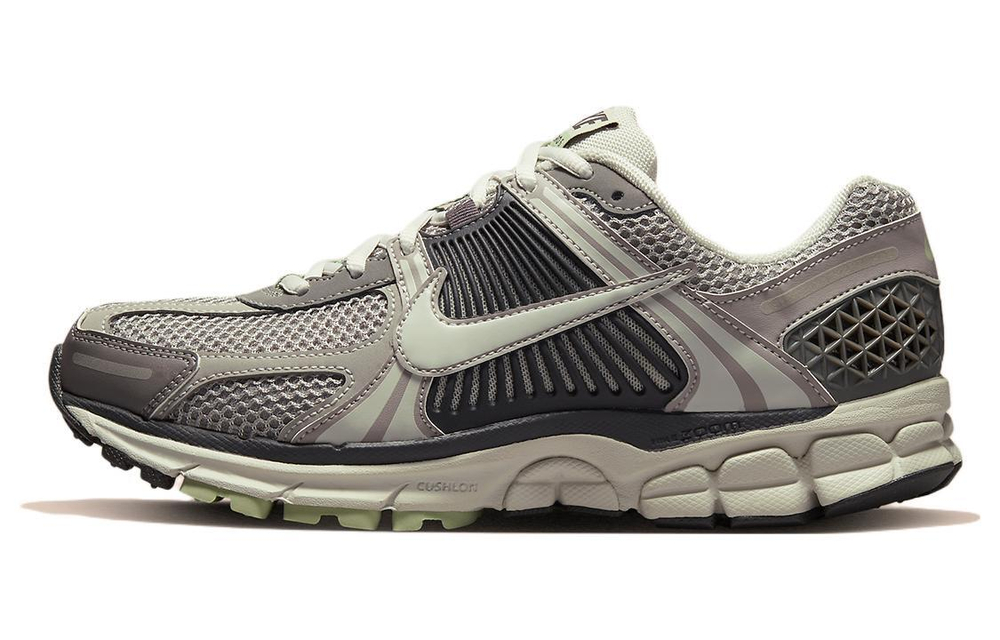 Кроссовки Nike Air Zoom Vomero 5 (Женская размерная сетка)