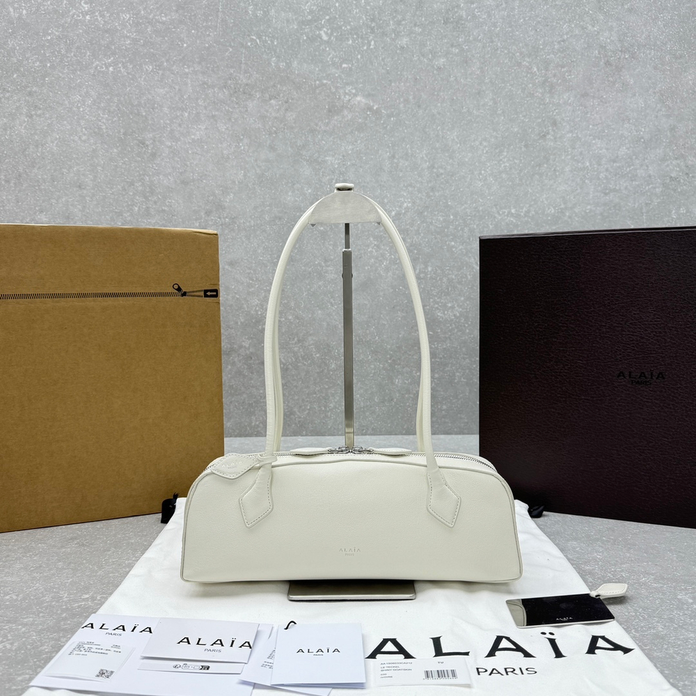 Alaia Le Teckel Medium Bag 33 cm