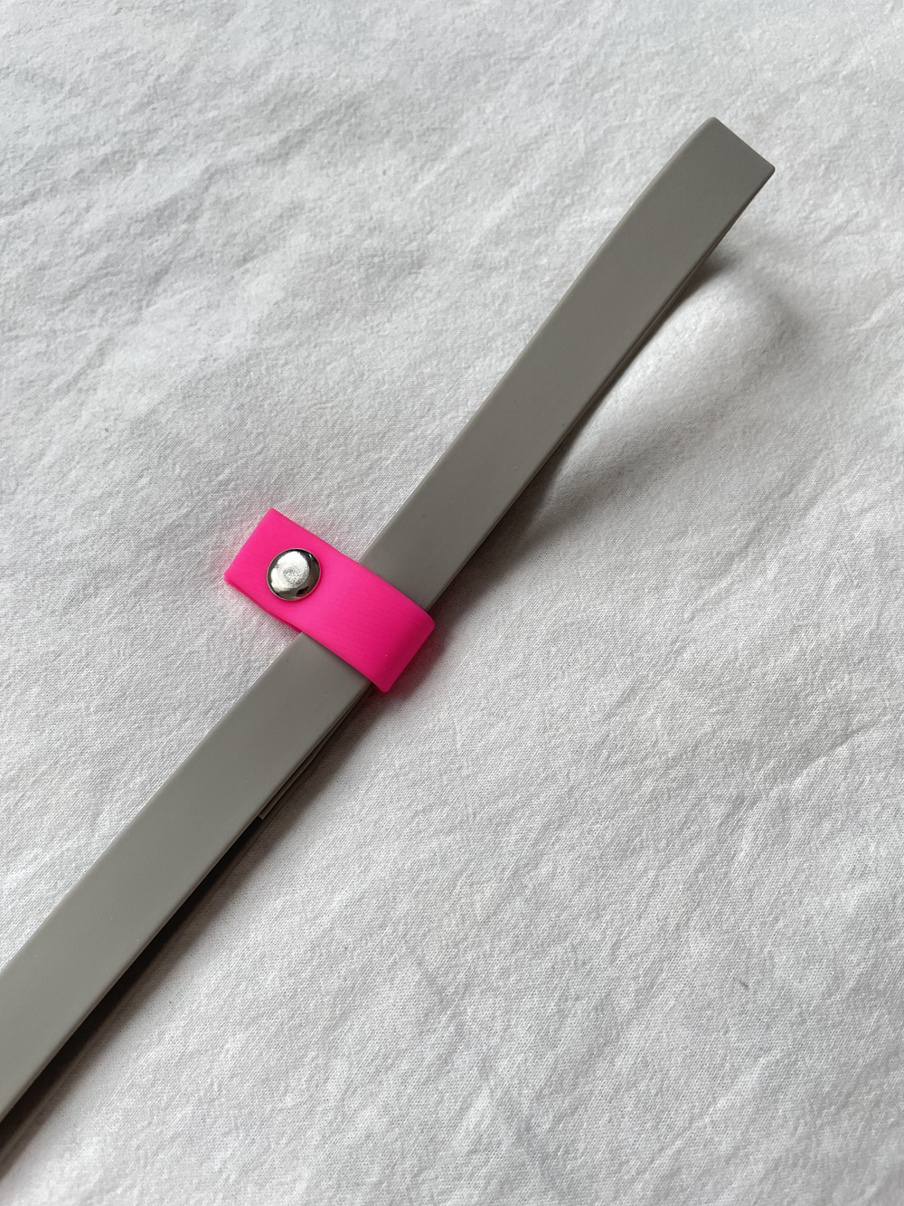 Ринговка груминга из биотана , ширина 15 мм, длина 50 см., зебра