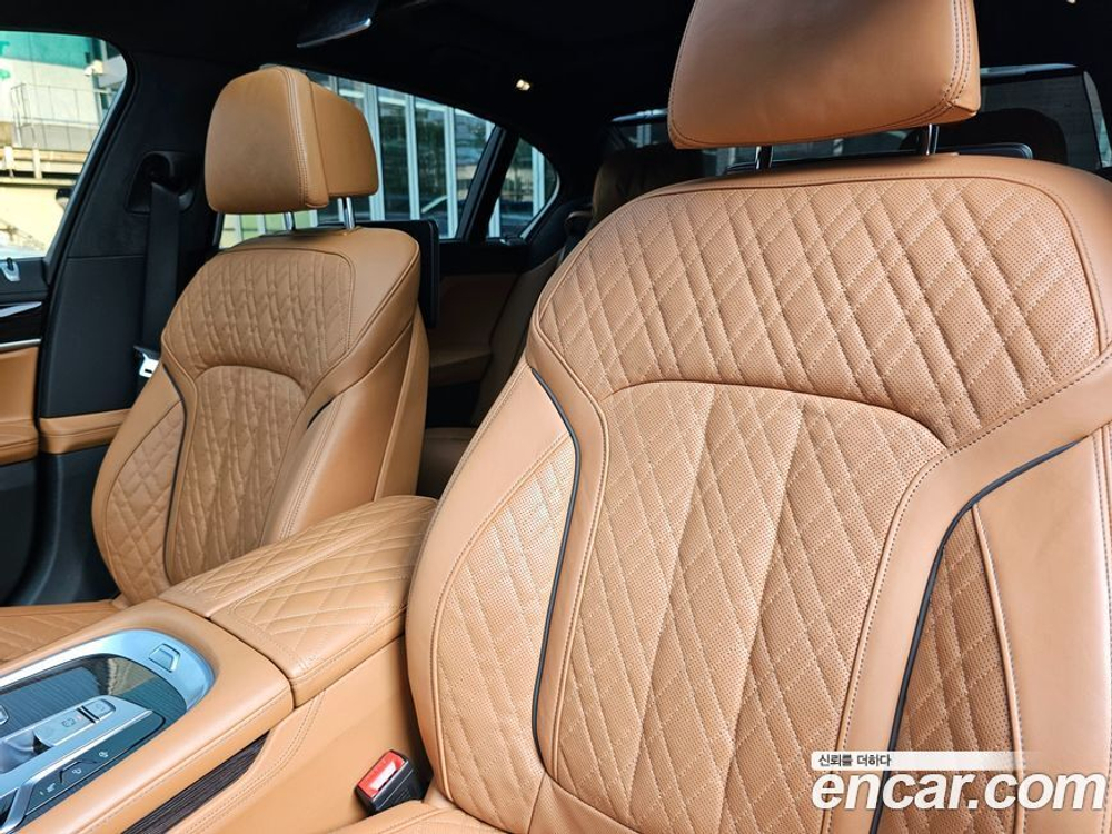 BMW 7 Series (G11) 740Li xDrive M Sports (04.2021)