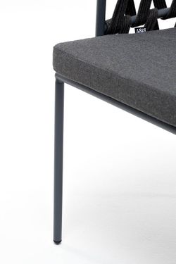 "Диего" стул плетеный из роупа, каркас из стали серый (RAL7022) муар, роуп темно-серый круглый, ткань темно-серая 027