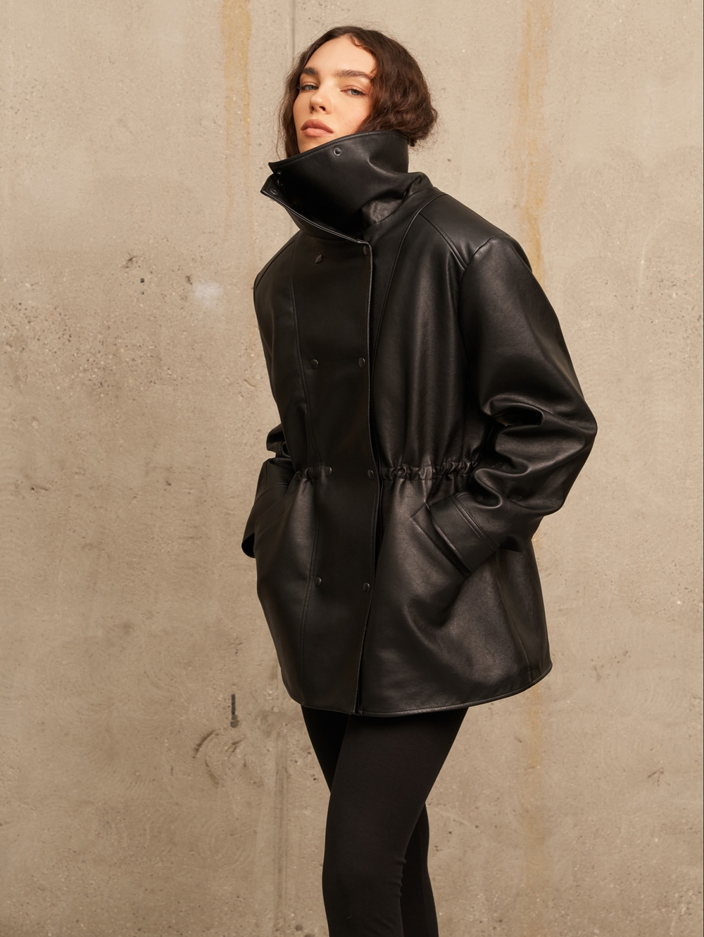 Парка из веган кожи