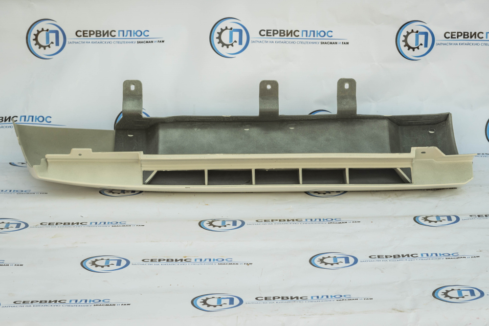 Обтекатель кабины правый белого цвета FAW J6 (в сборе) 5302620A01