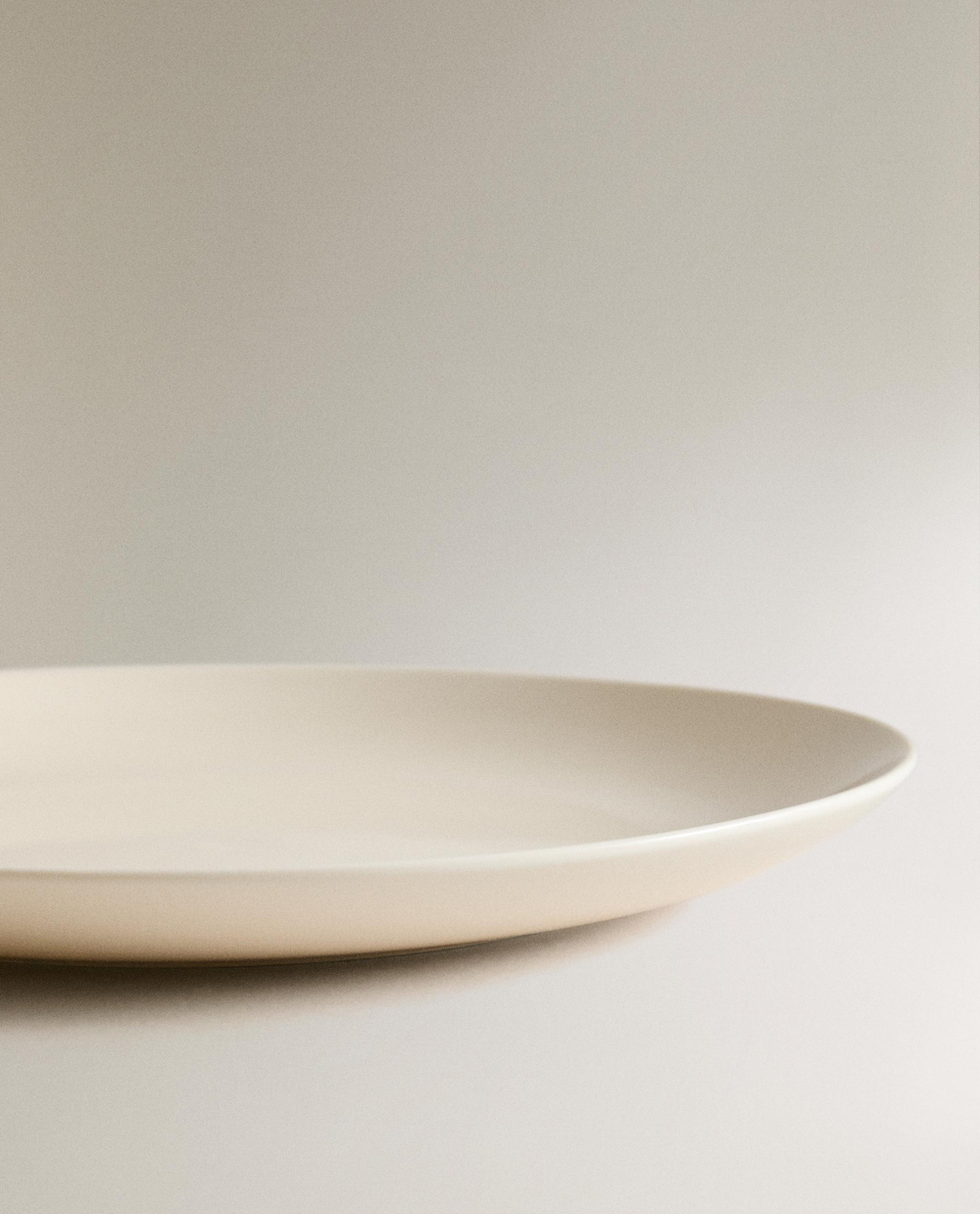 Zara Home тарелка десертная из каменной керамики, цвет кремовый, 21 см