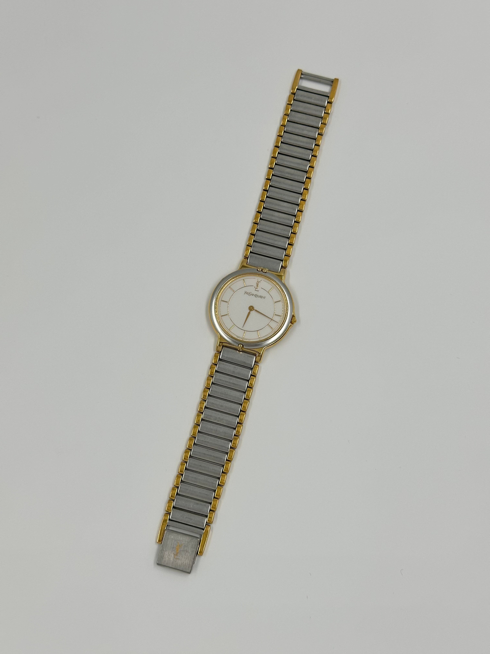 Часы Yves Saint Laurent