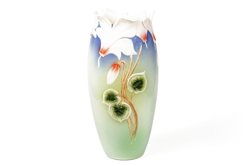 Ваза с изображением цикломенов