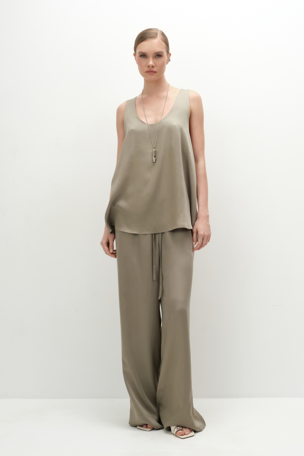 Брюки струящиеся