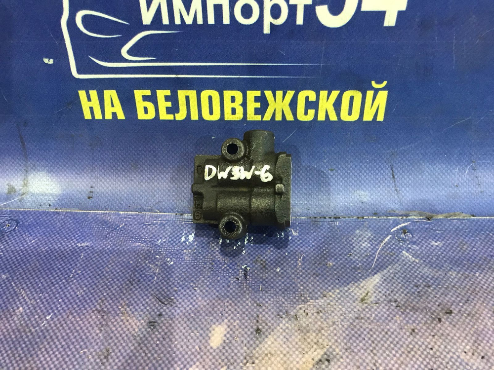 Распределитель тормозной MAZDA DEMIO 2001
