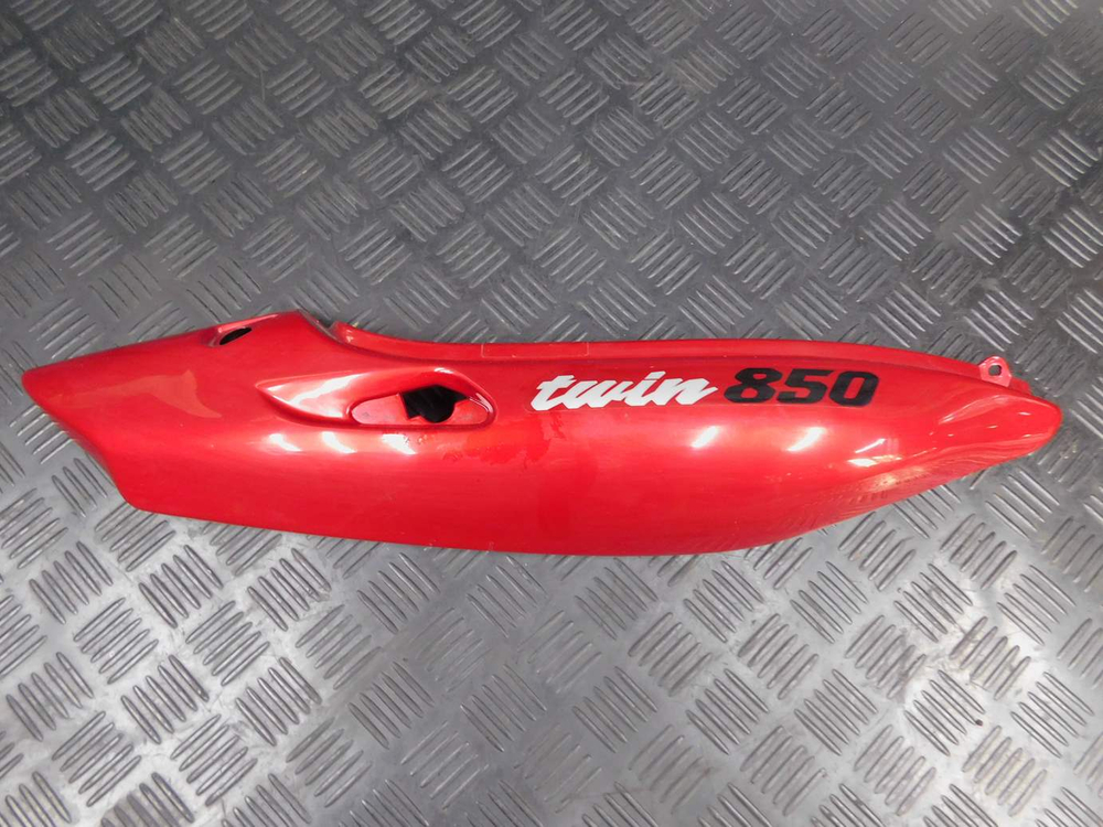 Пластик задний правый Yamaha TDM850 RN03J 2001 4TX-2472K-00