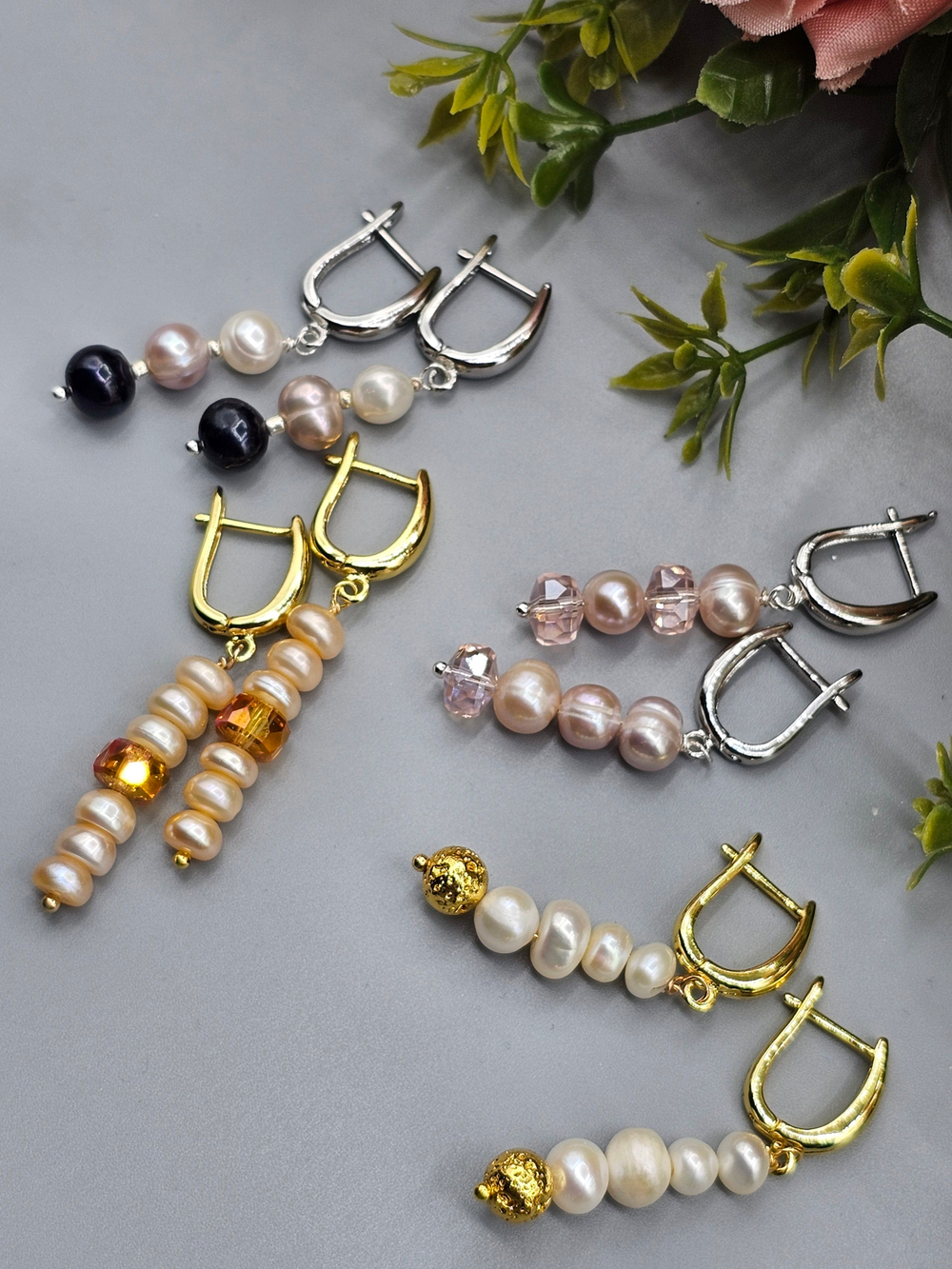 Серьги из натуральных камней "Трехцветный микс", ручная работа, гипоаллергеновый материал