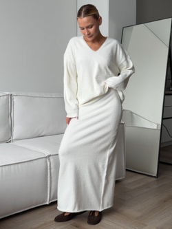 Комплект вязаный, пушистый, длинная юбка и свитер