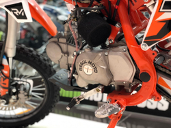 Питбайк Regulmoto FIVE YX125EM (механич.КПП) New 2020 (бело-оранжевый)