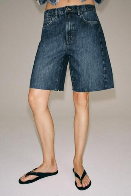 ZARA ДЖИНСОВЫЕ ШОРТЫ RELAXED СО СРЕДНЕЙ ПОСАДКОЙ — ZW COLLECTION, СИНИЙ