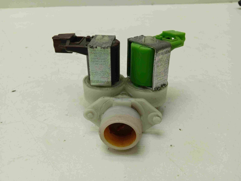 EWT10420W кт198 Клапан подачи воды для стиральной машины Electrolux EWT10420W б/у