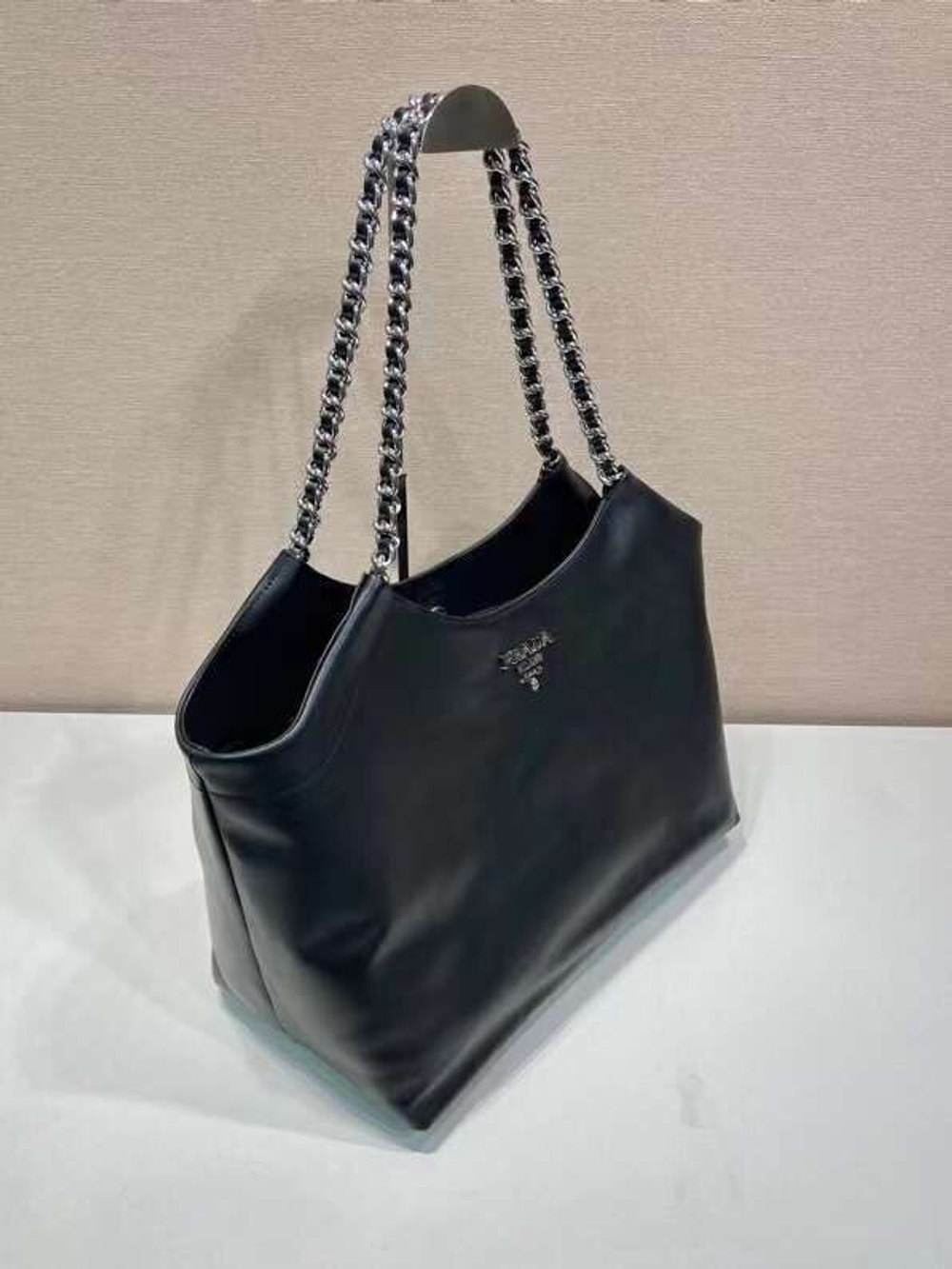 Сумка Prada