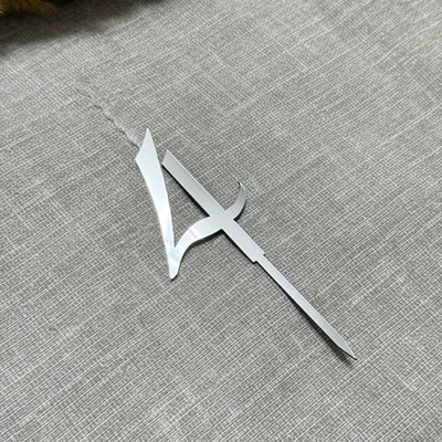 Свеча-топпер цифра «4» в серебряном цвете