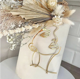 Топпер акриловый «Силуэт гордость» золотой