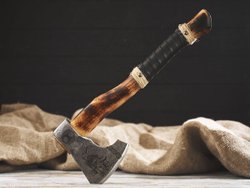 Топор "Один", рукоять комель берёзы (обжиг)