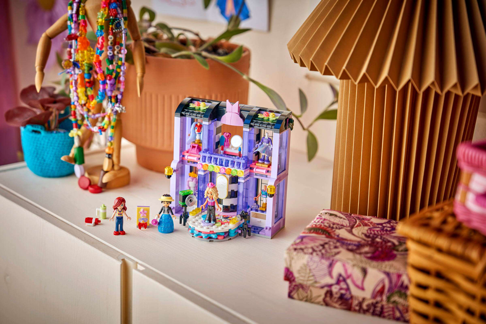 Конструктор LEGO Friends 42685 Heartlake City Fashion Show